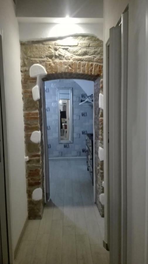 "Via Cavour 81" Apartment อาเรซโซ ภายนอก รูปภาพ