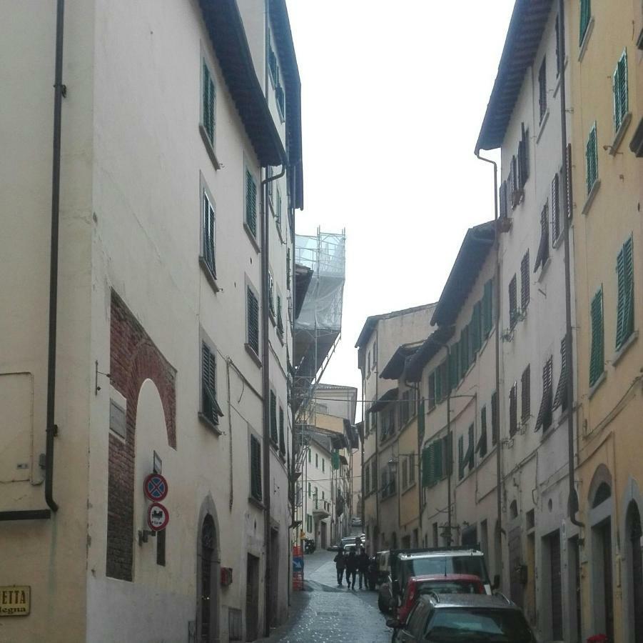 "Via Cavour 81" Apartment อาเรซโซ ภายนอก รูปภาพ