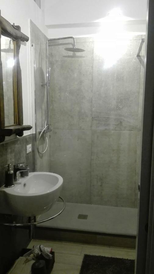 "Via Cavour 81" Apartment อาเรซโซ ภายนอก รูปภาพ